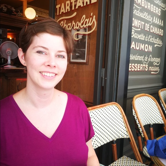 Meet your Posher, Jenn - Picture 4 of 5